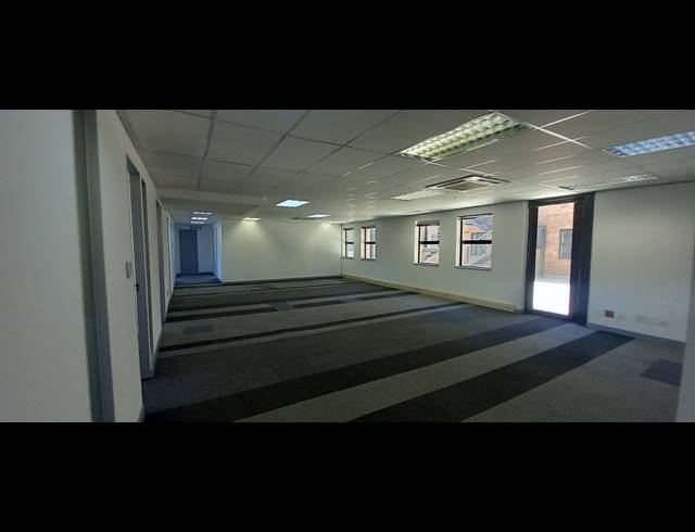 809M² OFFICE TO LET IN PAULSHOF